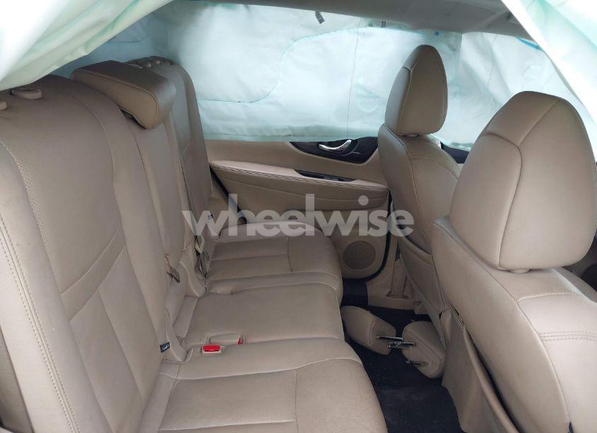 Photo 8 of 2016 Nissan Rogue SL (VIN 5N1AT2MT9GC880664)