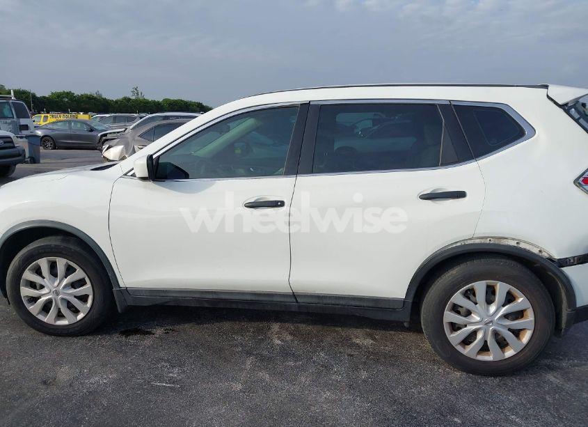 Photo 14 of 2016 Nissan Rogue S (VIN 5N1AT2MT9GC898629)