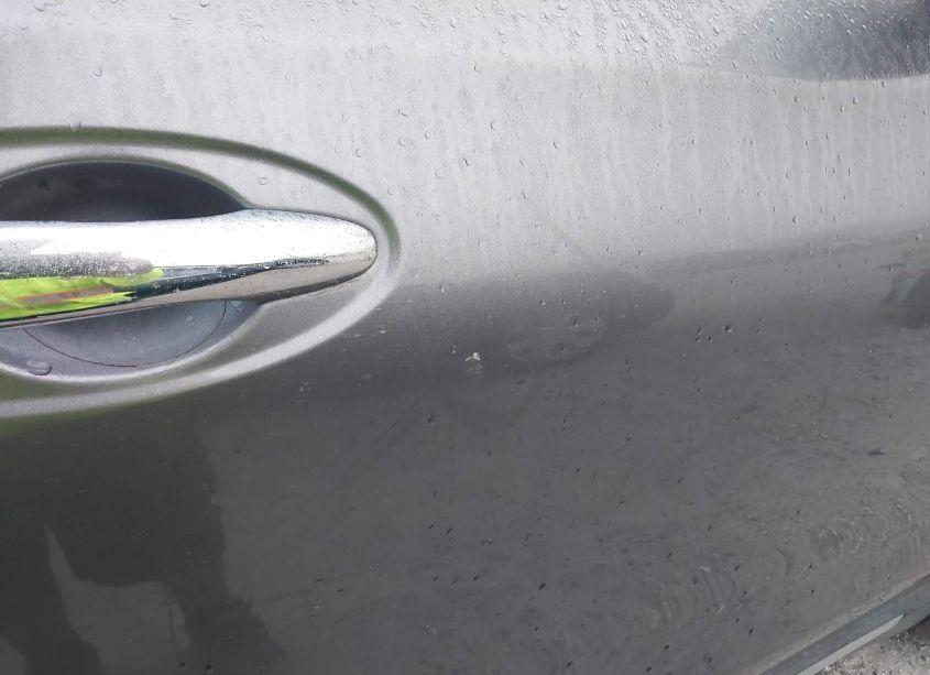 Photo 6 of 2017 Nissan Rogue SL (VIN 5N1AT2MT9HC750384)