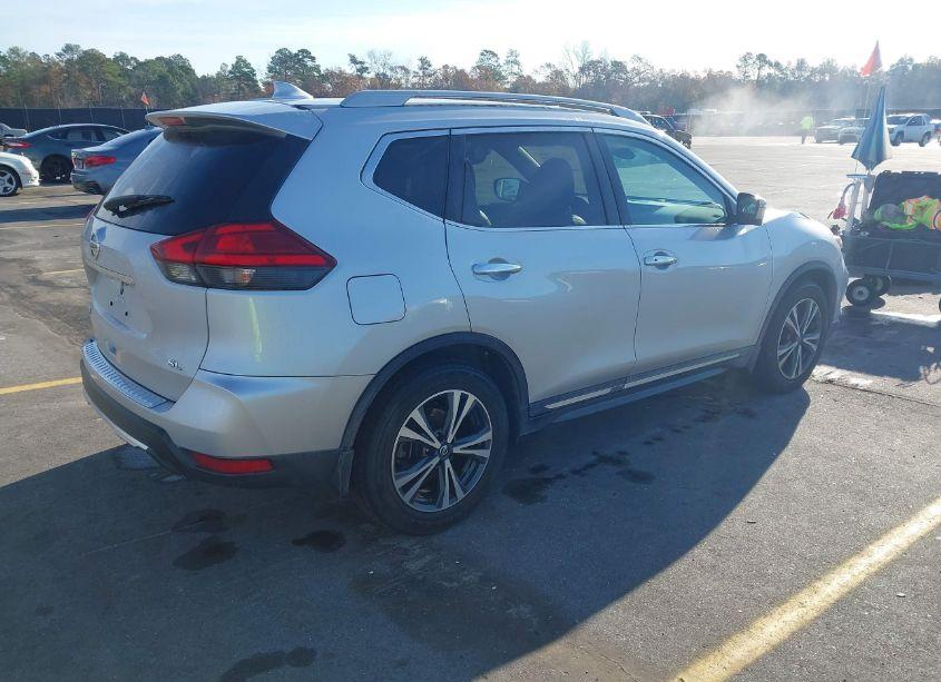 Photo 4 of 2017 Nissan Rogue SL (VIN 5N1AT2MT9HC753155)