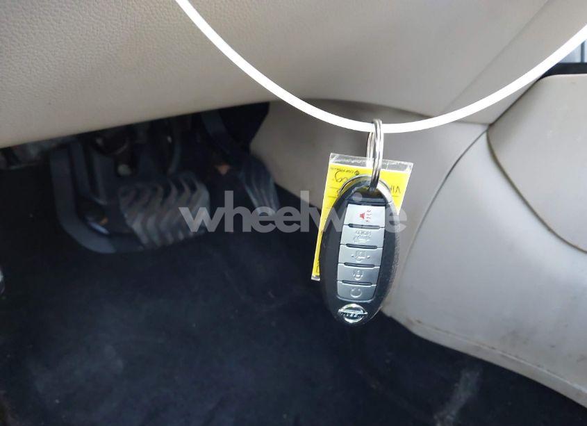 Photo 11 of 2017 Nissan Rogue SV (VIN 5N1AT2MT9HC763488)