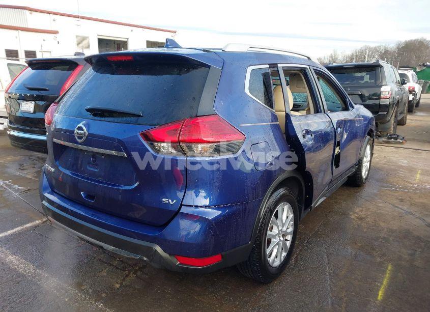 Photo 4 of 2017 Nissan Rogue SV (VIN 5N1AT2MT9HC763488)