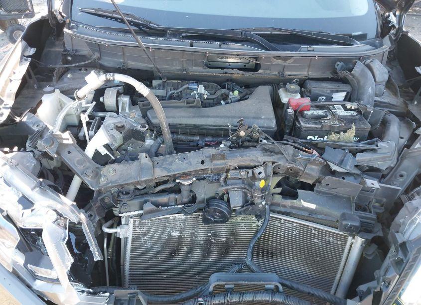 Photo 10 of 2017 Nissan Rogue SV (VIN 5N1AT2MT9HC823205)