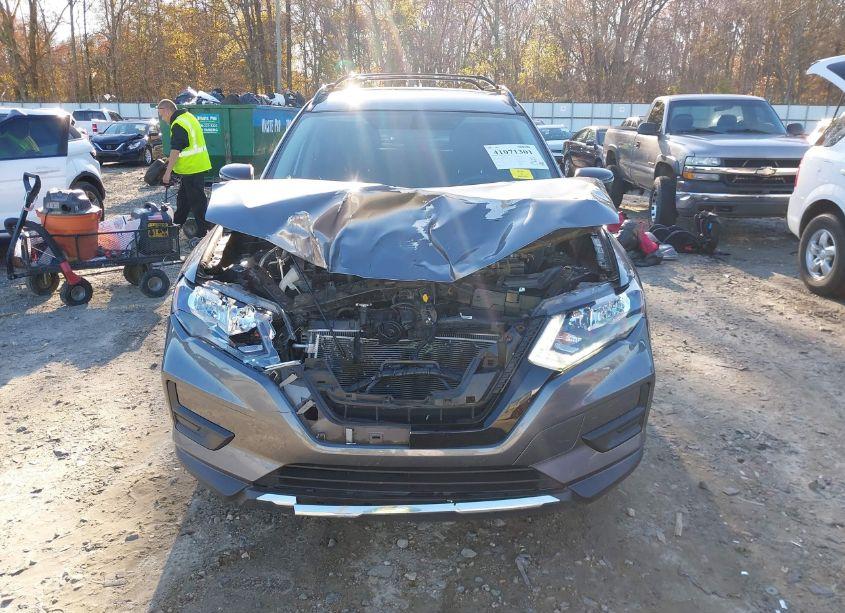 Photo 12 of 2017 Nissan Rogue SV (VIN 5N1AT2MT9HC823205)