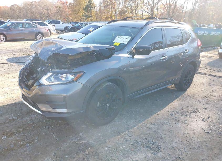 Photo 2 of 2017 Nissan Rogue SV (VIN 5N1AT2MT9HC823205)