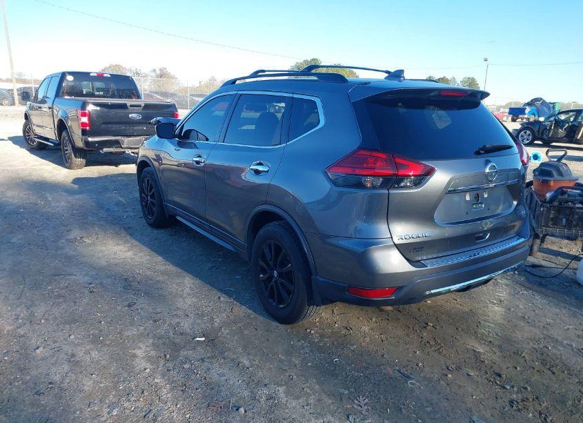 Photo 3 of 2017 Nissan Rogue SV (VIN 5N1AT2MT9HC823205)