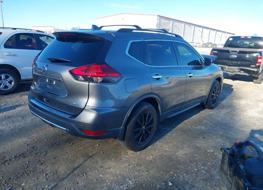 Photo 4 of 2017 Nissan Rogue SV (VIN 5N1AT2MT9HC823205)