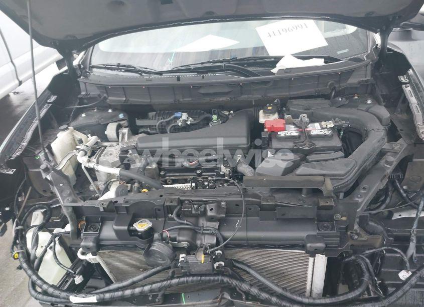 Photo 10 of 2017 Nissan Rogue S (VIN 5N1AT2MT9HC841669)