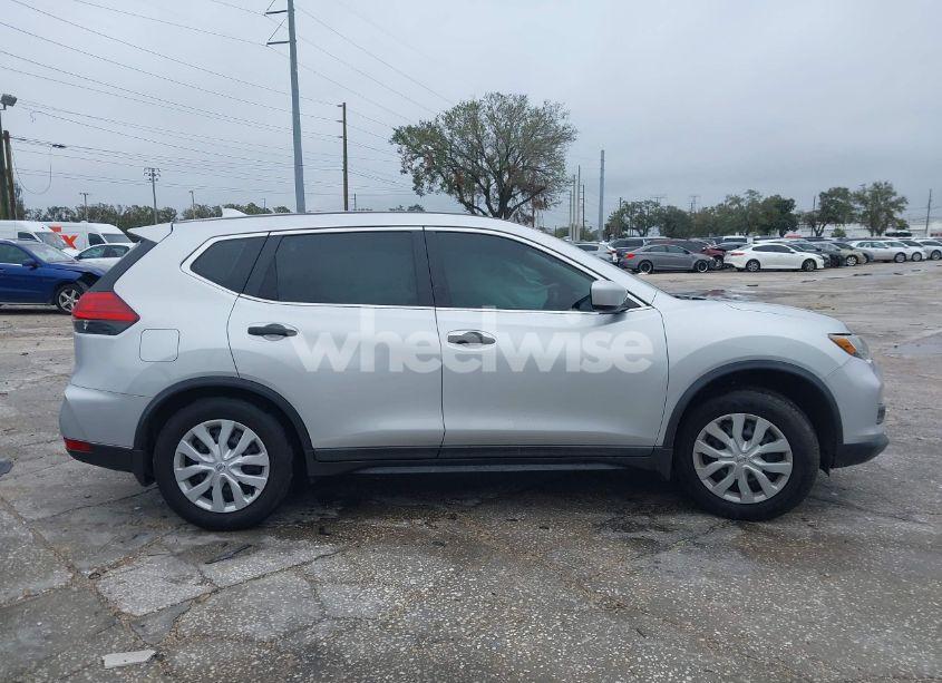 Photo 13 of 2017 Nissan Rogue S (VIN 5N1AT2MT9HC862702)