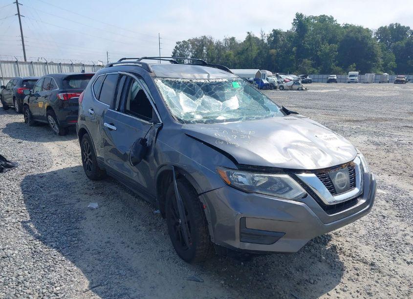 2017 Nissan Rogue SV (VIN 5N1AT2MT9HC872954) main photo