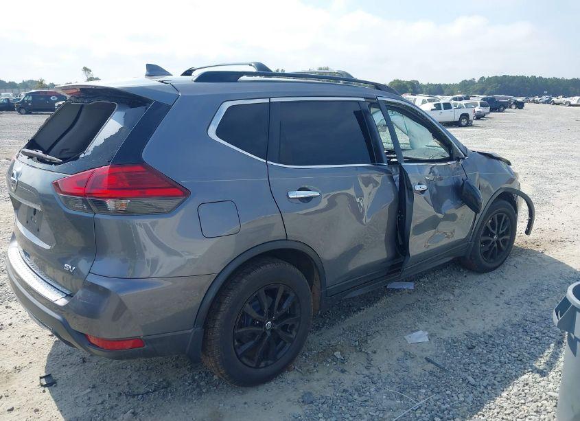 Photo 4 of 2017 Nissan Rogue SV (VIN 5N1AT2MT9HC872954)