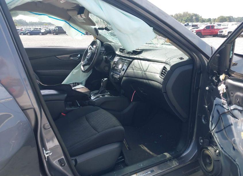 Photo 5 of 2017 Nissan Rogue SV (VIN 5N1AT2MT9HC872954)