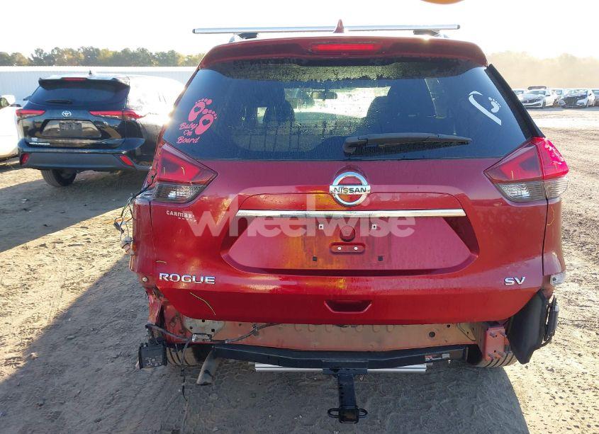 Photo 17 of 2018 Nissan Rogue SV (VIN 5N1AT2MT9JC704687)