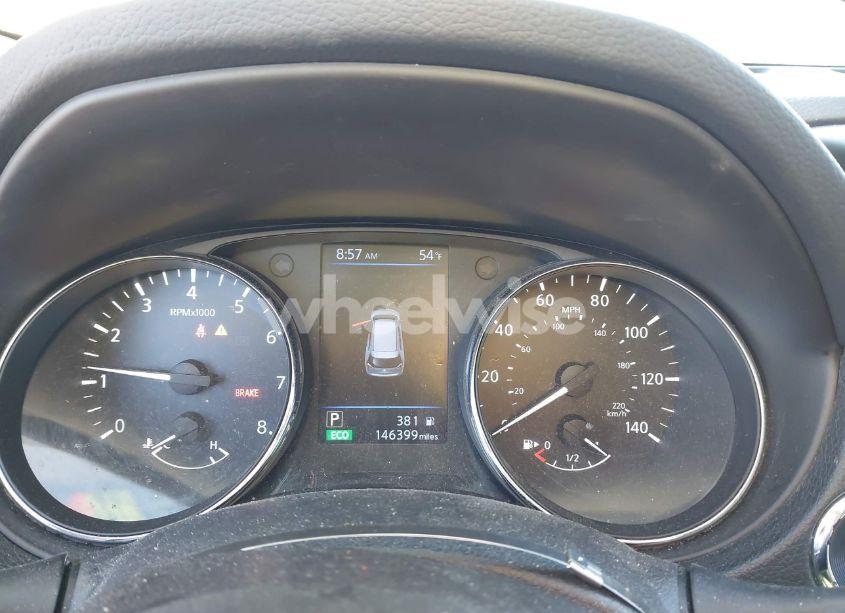 Photo 7 of 2018 Nissan Rogue SV (VIN 5N1AT2MT9JC704687)