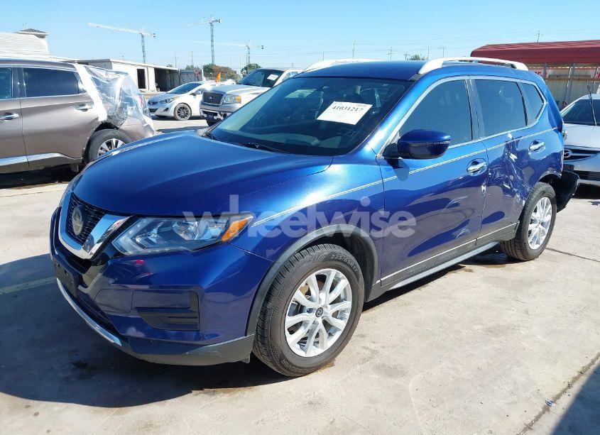 Photo 2 of 2018 Nissan Rogue SV (VIN 5N1AT2MT9JC720890)