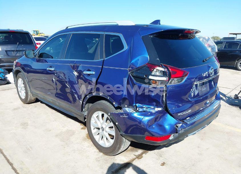 Photo 3 of 2018 Nissan Rogue SV (VIN 5N1AT2MT9JC720890)