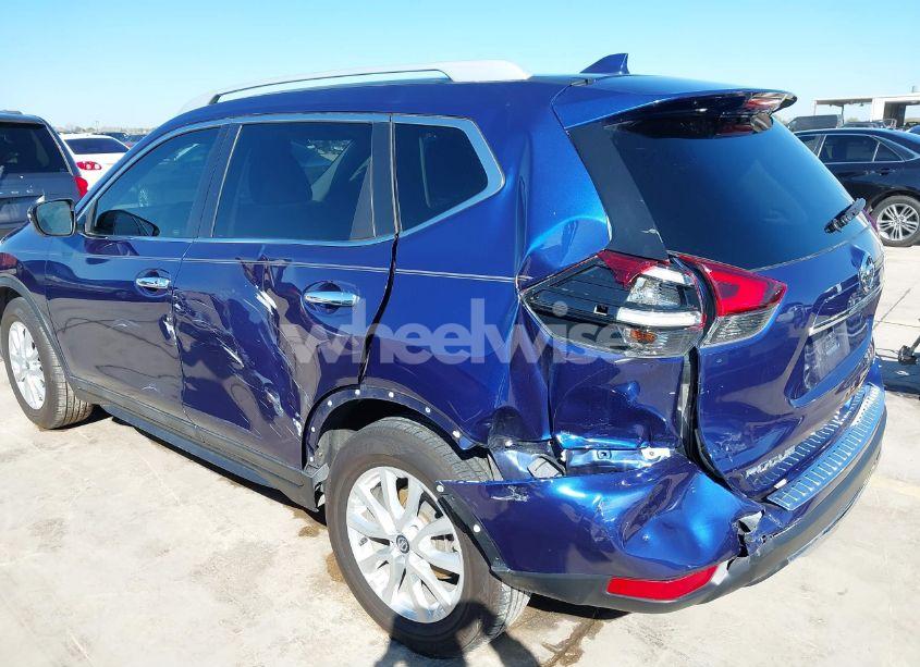 Photo 6 of 2018 Nissan Rogue SV (VIN 5N1AT2MT9JC720890)