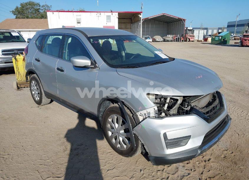 2018 Nissan Rogue S (VIN 5N1AT2MT9JC732781) main photo