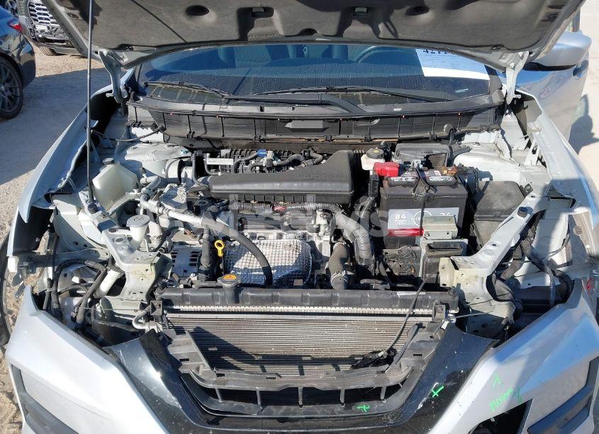 Photo 10 of 2018 Nissan Rogue S (VIN 5N1AT2MT9JC732781)