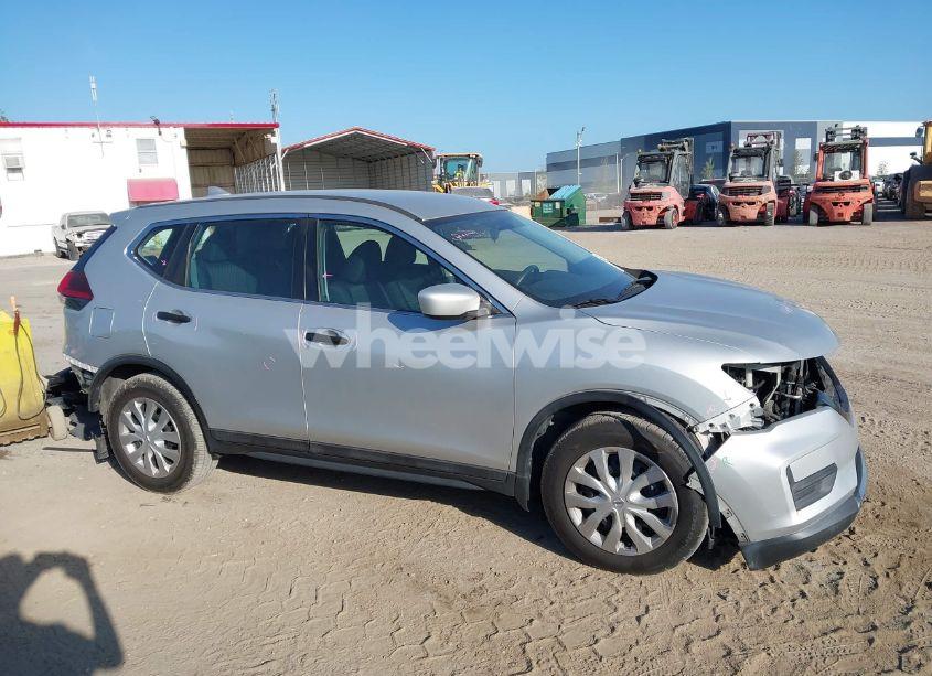 Photo 14 of 2018 Nissan Rogue S (VIN 5N1AT2MT9JC732781)