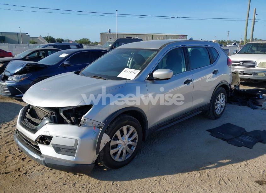 Photo 2 of 2018 Nissan Rogue S (VIN 5N1AT2MT9JC732781)