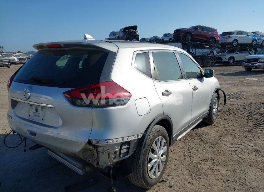 Photo 4 of 2018 Nissan Rogue S (VIN 5N1AT2MT9JC732781)