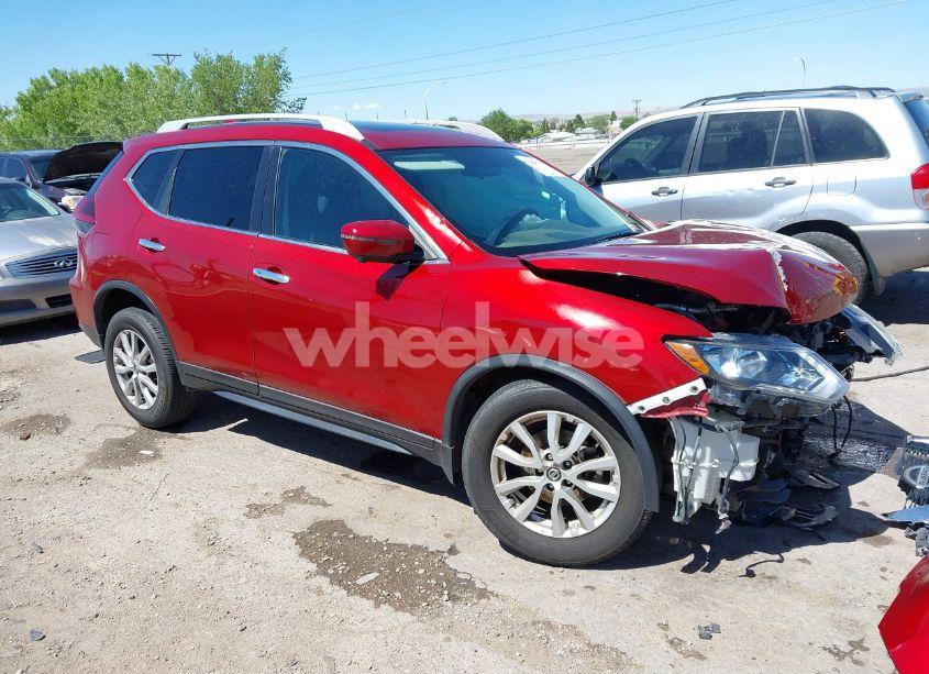 2018 Nissan Rogue SV (VIN 5N1AT2MT9JC733879) main photo