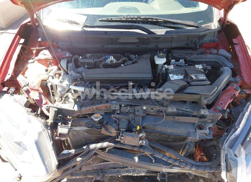 Photo 10 of 2018 Nissan Rogue SV (VIN 5N1AT2MT9JC733879)