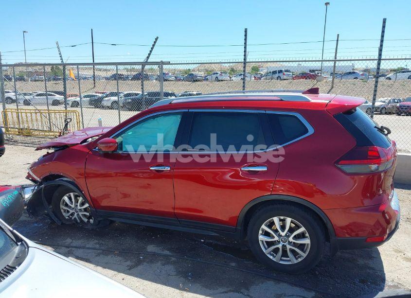 Photo 15 of 2018 Nissan Rogue SV (VIN 5N1AT2MT9JC733879)