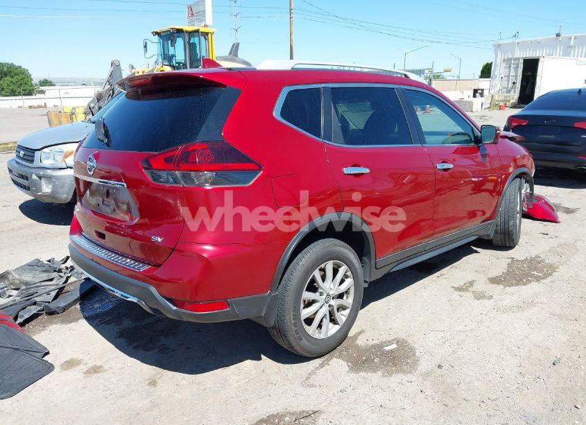 Photo 4 of 2018 Nissan Rogue SV (VIN 5N1AT2MT9JC733879)
