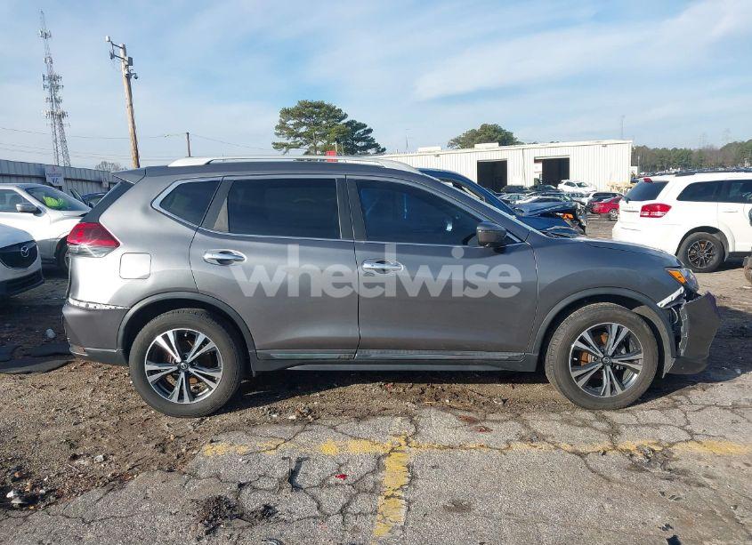 Photo 13 of 2018 Nissan Rogue SL (VIN 5N1AT2MT9JC734272)