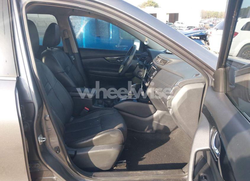 Photo 5 of 2018 Nissan Rogue SL (VIN 5N1AT2MT9JC734272)