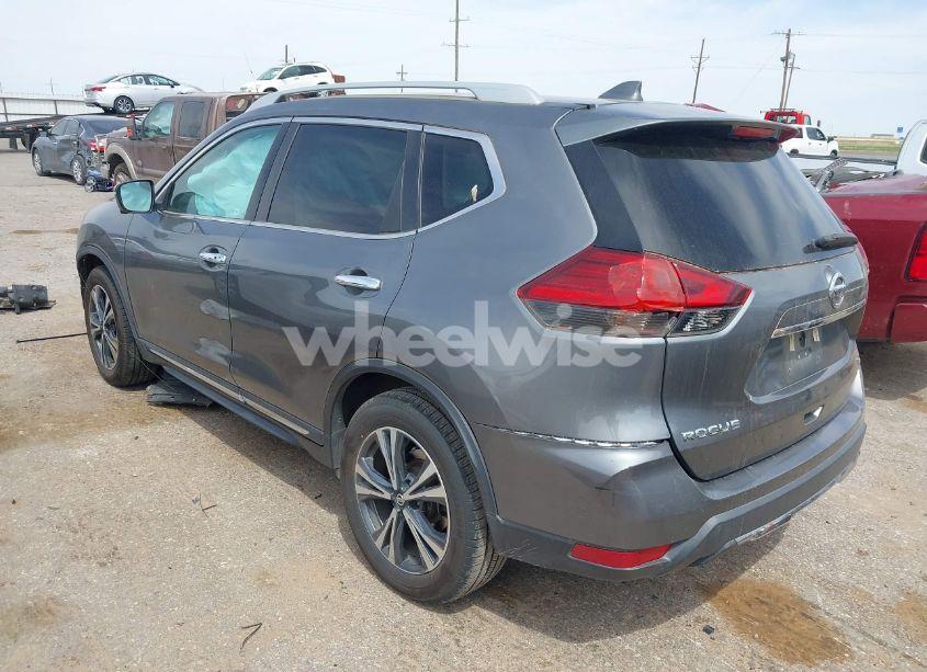 Photo 3 of 2018 Nissan Rogue SL (VIN 5N1AT2MT9JC735261)