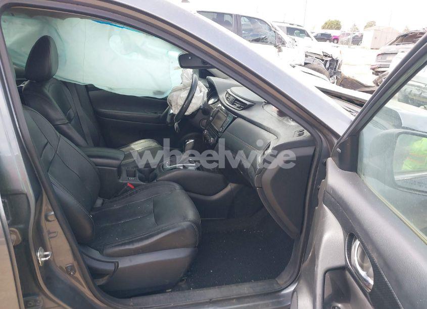 Photo 5 of 2018 Nissan Rogue SL (VIN 5N1AT2MT9JC735261)