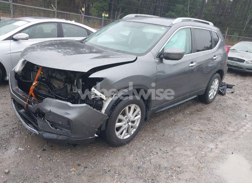 Photo 2 of 2018 Nissan Rogue SV (VIN 5N1AT2MT9JC740976)