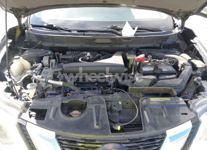 Photo 10 of 2018 Nissan Rogue SL (VIN 5N1AT2MT9JC834646)