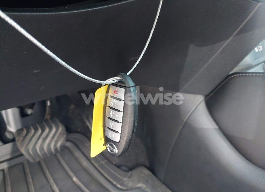 Photo 11 of 2018 Nissan Rogue SL (VIN 5N1AT2MT9JC834646)