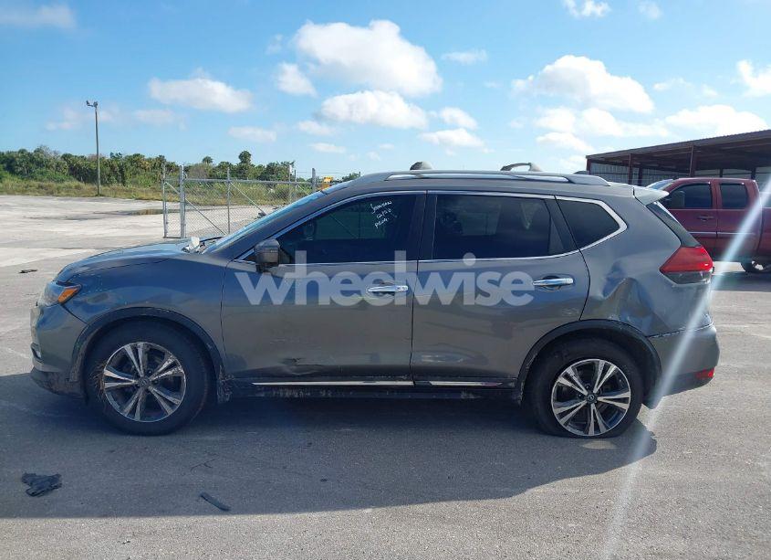 Photo 14 of 2018 Nissan Rogue SL (VIN 5N1AT2MT9JC834646)