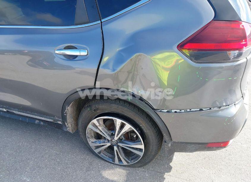 Photo 6 of 2018 Nissan Rogue SL (VIN 5N1AT2MT9JC834646)