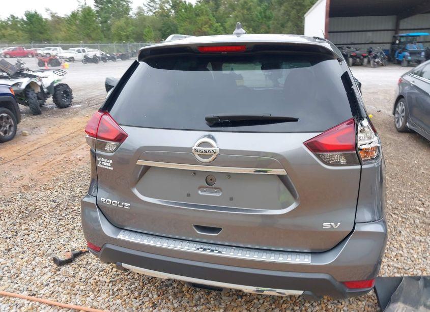 Photo 16 of 2018 Nissan Rogue SV (VIN 5N1AT2MT9JC849065)