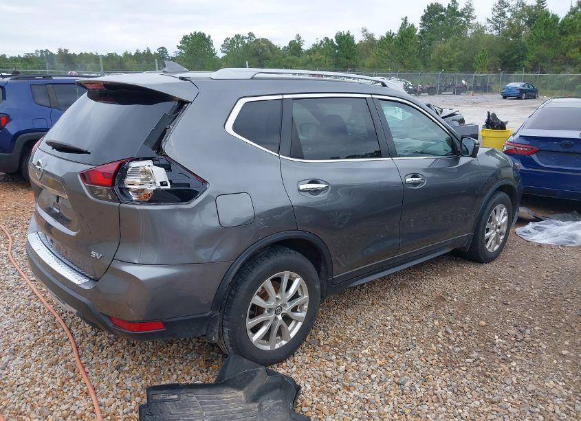 Photo 4 of 2018 Nissan Rogue SV (VIN 5N1AT2MT9JC849065)