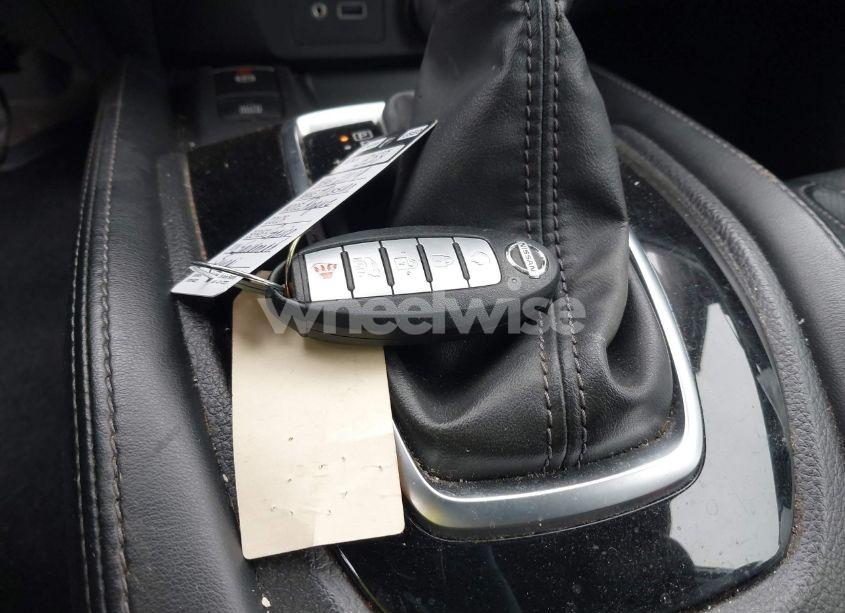 Photo 11 of 2019 Nissan Rogue SL (VIN 5N1AT2MT9KC753020)