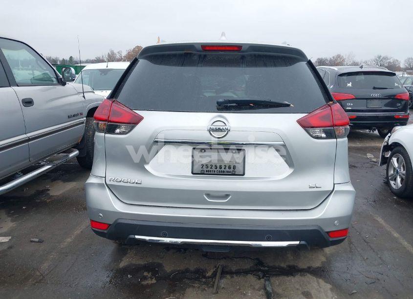 Photo 16 of 2019 Nissan Rogue SL (VIN 5N1AT2MT9KC753020)