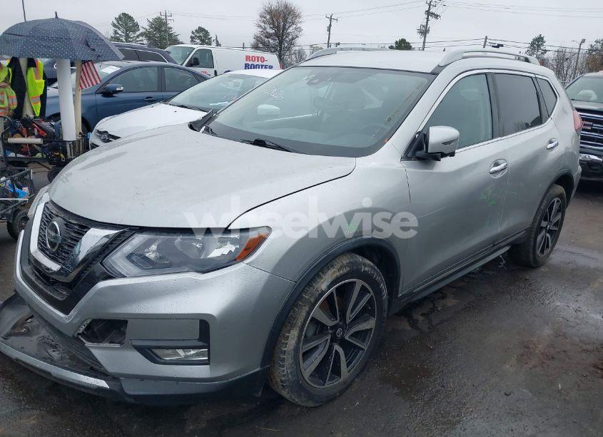 Photo 2 of 2019 Nissan Rogue SL (VIN 5N1AT2MT9KC753020)