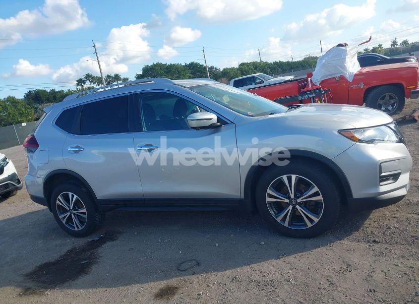Photo 13 of 2019 Nissan Rogue SV (VIN 5N1AT2MT9KC789466)