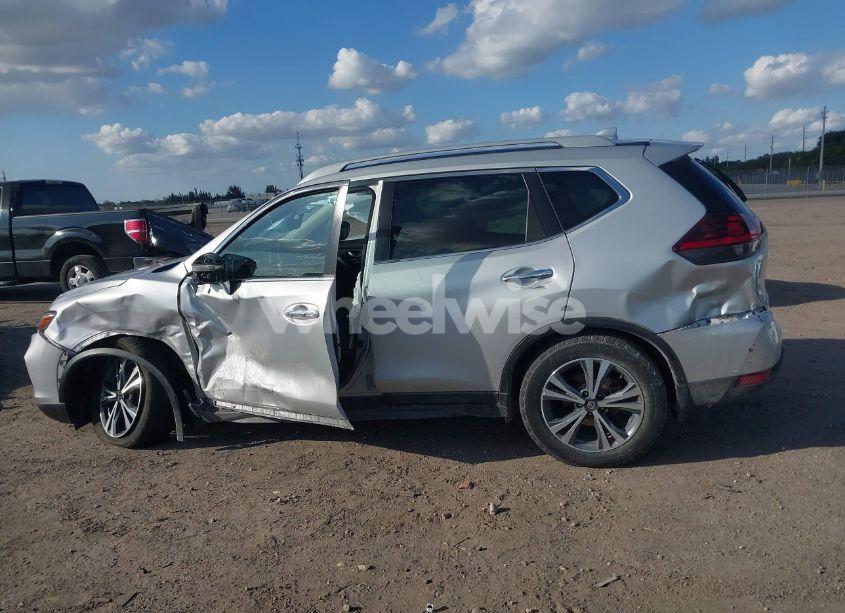 Photo 14 of 2019 Nissan Rogue SV (VIN 5N1AT2MT9KC789466)