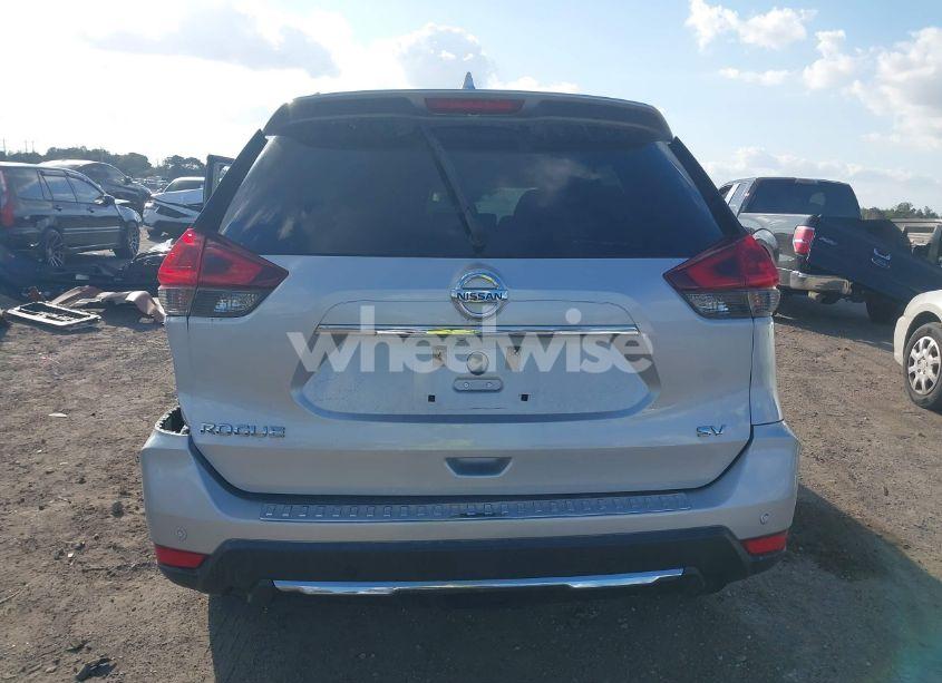 Photo 16 of 2019 Nissan Rogue SV (VIN 5N1AT2MT9KC789466)