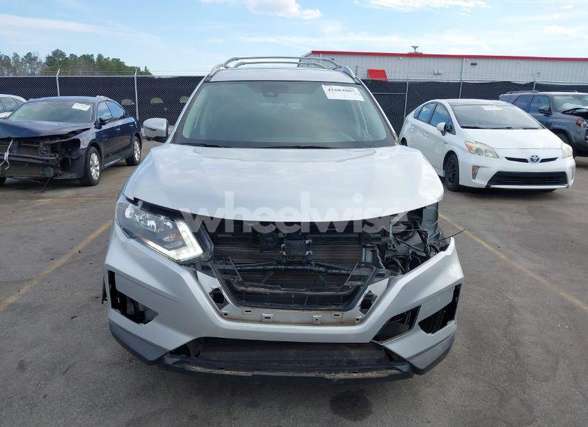 Photo 13 of 2019 Nissan Rogue SV (VIN 5N1AT2MT9KC792304)