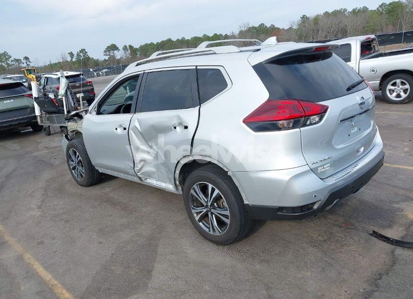 Photo 3 of 2019 Nissan Rogue SV (VIN 5N1AT2MT9KC792304)