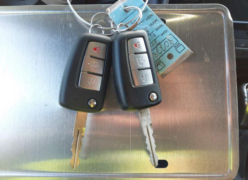 Photo 11 of 2019 Nissan Rogue S (VIN 5N1AT2MT9KC802281)